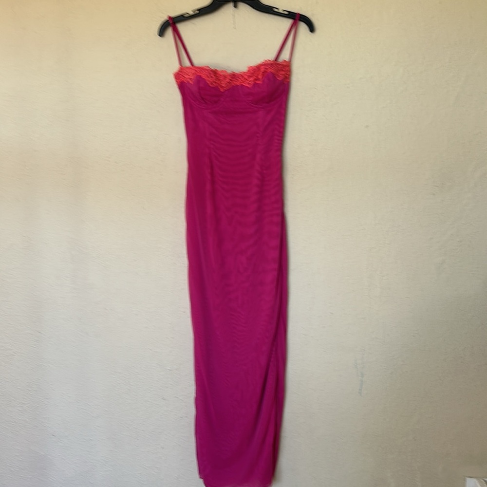 HOUSE OF CB 'Aiza' Raspberry Lace Trimmed‎ Maxi Dress NWOT size XS - Picture 4 of 15